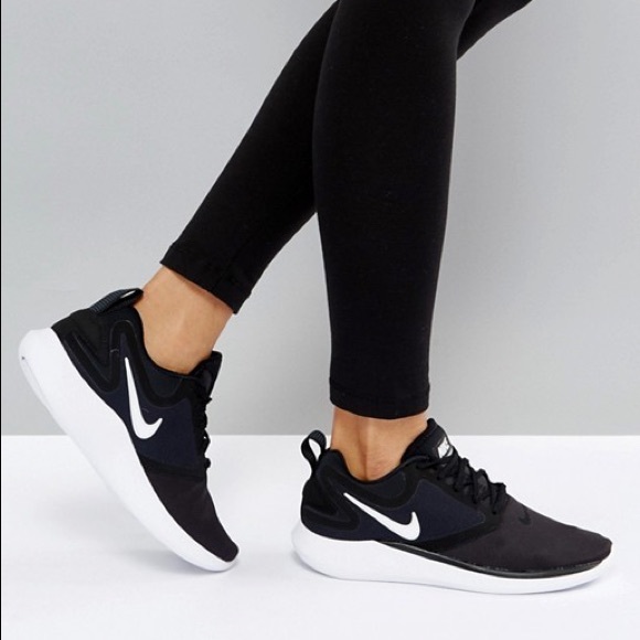 NEW Nike LunarSolo running sneakers - Picture 7 of 8